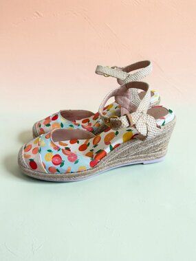 COLE HAAN Fruit Print Espadrilles Wedges Sandals Size 10